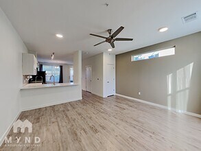 7805 Cooper Ln in Austin, TX - Building Photo - Building Photo