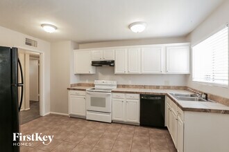 1357 W Sells Dr in Phoenix, AZ - Building Photo - Building Photo