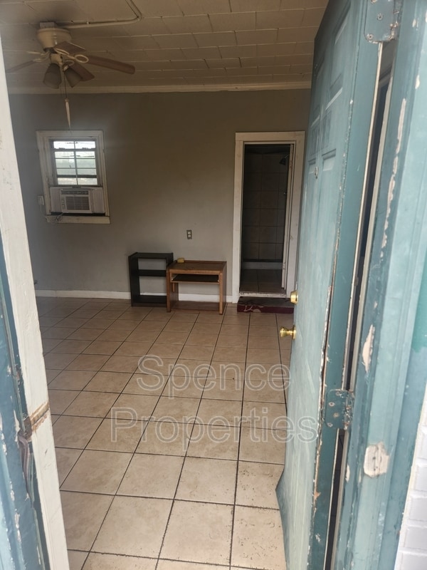 564 W James Lee Blvd in Crestview, FL - Building Photo - Building Photo