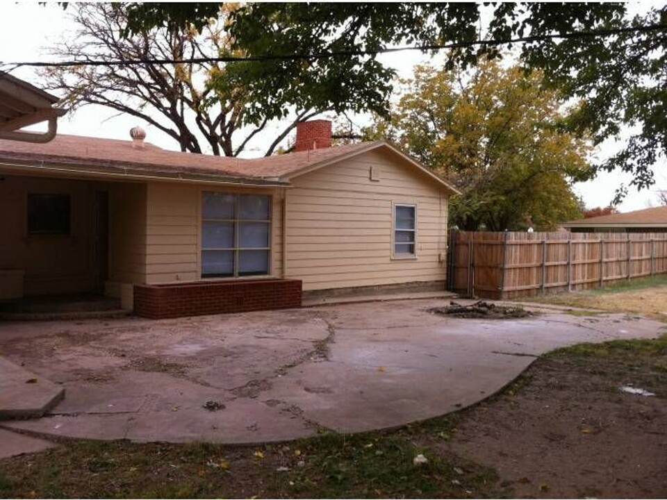 3802 29th St in Lubbock, TX - Building Photo