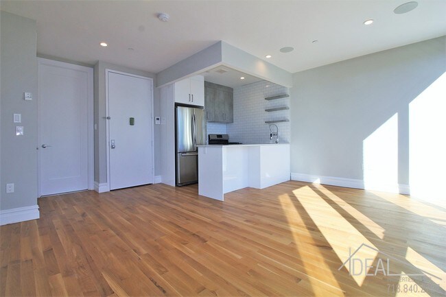 159 Hart St-Unit -3F in Brooklyn, NY - Building Photo - Building Photo