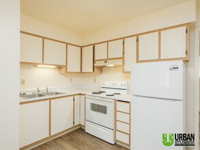 12816 E Main Ave in Spokane Valley, WA - Building Photo - Building Photo
