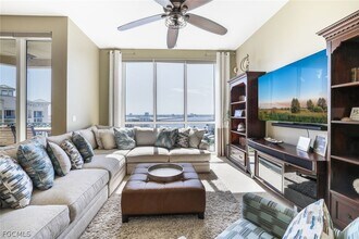 3426 Hancock Bridge Pkwy in North Fort Myers, FL - Foto de edificio - Building Photo