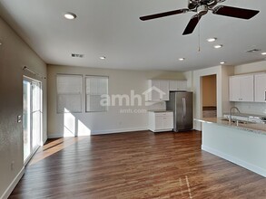 8163 Inhibition Ct in Las Vegas, NV - Building Photo - Building Photo