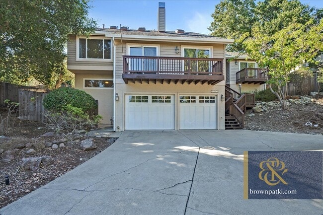3988 Jefferson Ave in Emerald Hills, CA - Foto de edificio - Building Photo