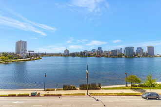 1830 Lakeshore Ave, Unit 109 in Oakland, CA - Building Photo - Building Photo