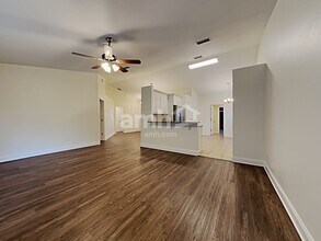 481 Augustine Ct in Oviedo, FL - Foto de edificio - Building Photo