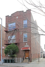 22-69 26th St in Long Island City, NY - Building Photo - Primary Photo