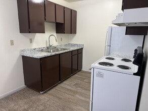 11037 SE 223rd St in Kent, WA - Building Photo - Building Photo