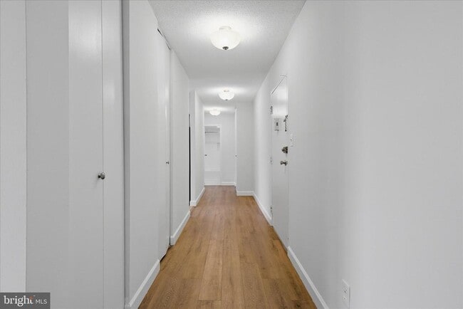 property at 1301 S Arlington Ridge Rd