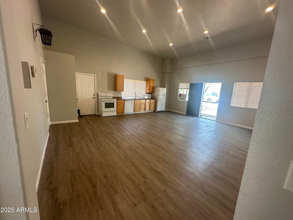 30814 N Sunrise Ranch Rd in Cave Creek, AZ - Building Photo