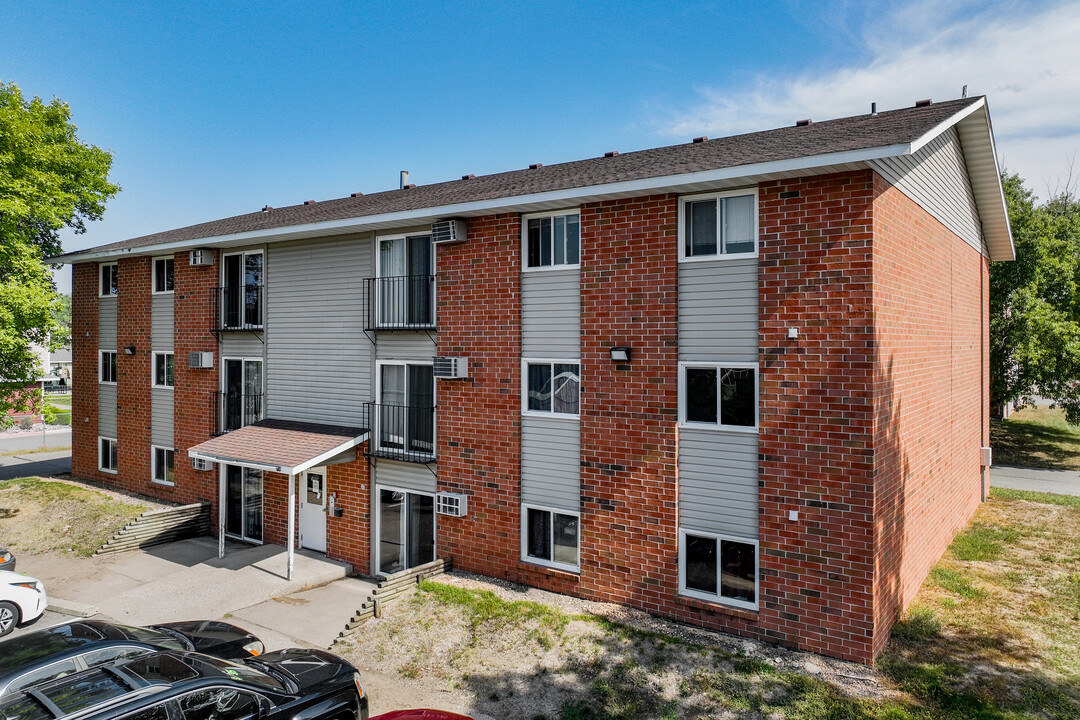 Greenbriar Apartments in St. Cloud, MN - Foto de edificio