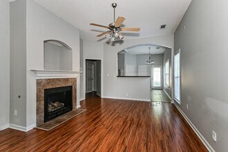 6967 Parkbrook Ln in Cordova, TN - Building Photo - Building Photo