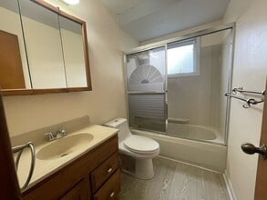 15920 Pike Blvd in Brook Park, OH - Building Photo - Building Photo