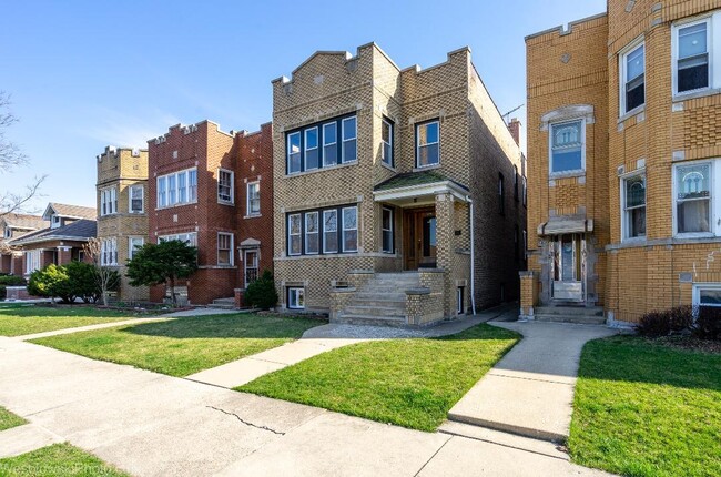 5225 W Melrose St in Chicago, IL - Building Photo - Building Photo