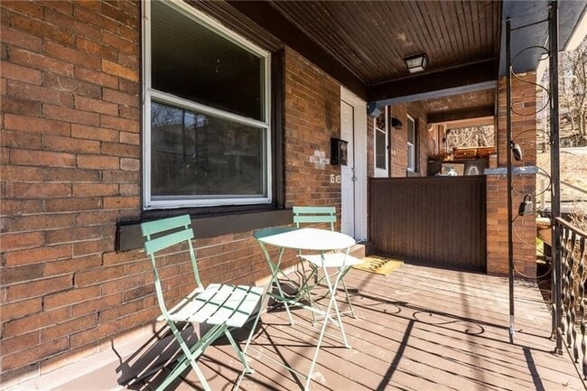 6517 Dean St in Pittsburgh, PA - Foto de edificio - Building Photo