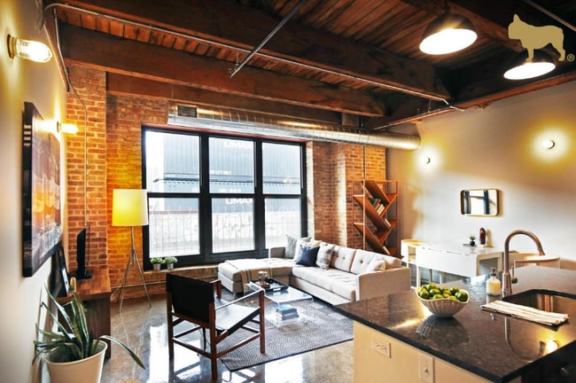 property at 1509 W 15th St