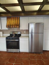 222 11th St, Unit Spacious apt for Rent! in Palisades Park, NJ - Foto de edificio - Building Photo