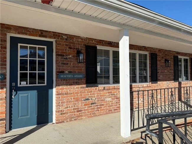 property at 990 Main St