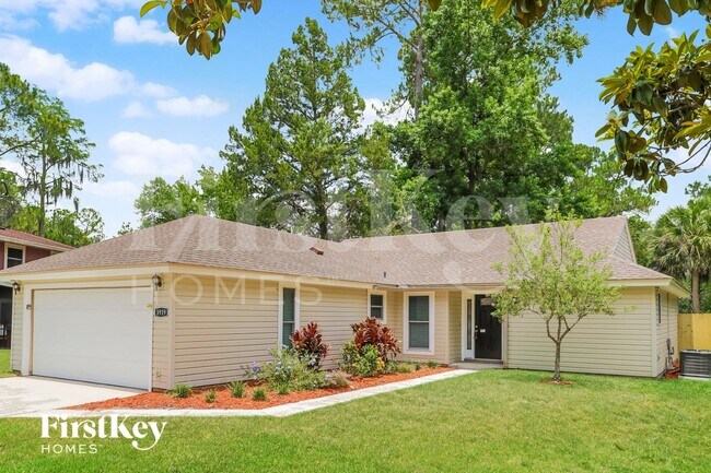 3919 Summer Pines Dr in Jacksonville, FL - Building Photo - Building Photo