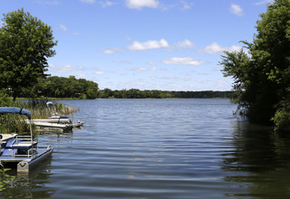 Gleason Lake in Wayzata, MN - Building Photo - Building Photo