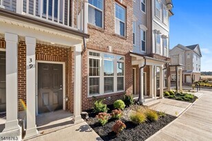 39 Robeson St in Somerville, NJ - Building Photo