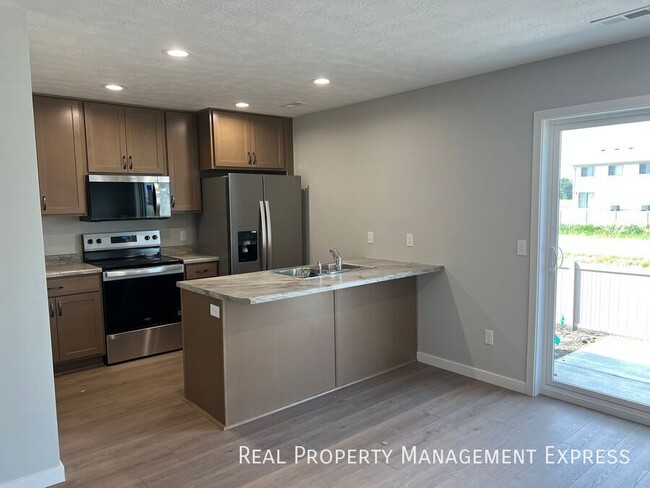 property at 9664 Tunis Dr