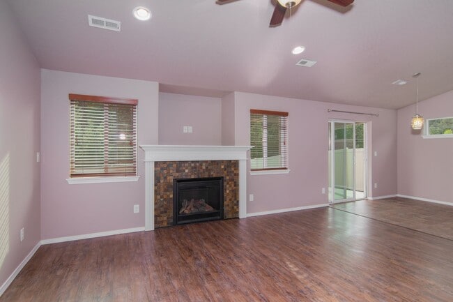 1423 N Rogue River St in Spokane, WA - Building Photo - Building Photo