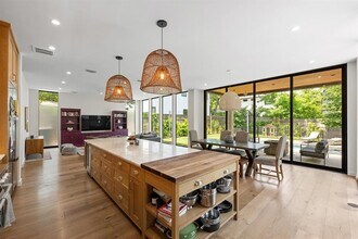 2024 Ford St in Austin, TX - Building Photo - Building Photo