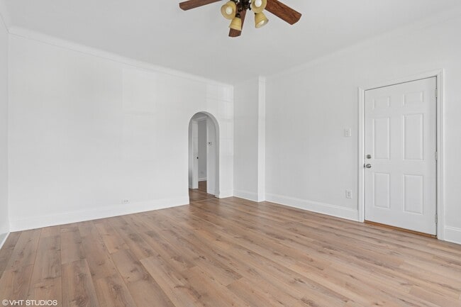 5104 N Austin Ave in Chicago, IL - Building Photo - Building Photo