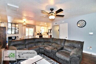 2141 Montana Ave in Shasta Lake, CA - Building Photo - Building Photo