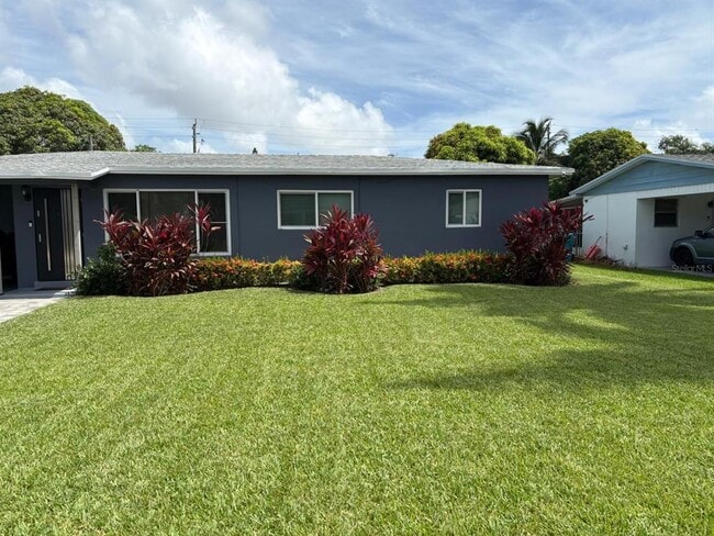 125 SE 6th Ave in Boynton Beach, FL - Building Photo - Building Photo
