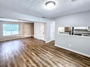 2800 Pebblebrook Ct in Buford, GA - Building Photo - Building Photo