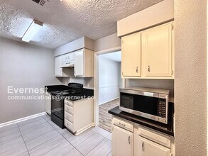 203 Woodvale Dr in League City, TX - Building Photo - Building Photo