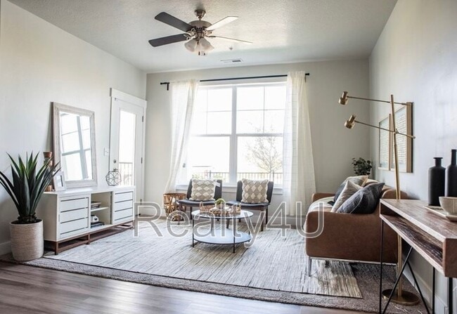 501 N 360 W in Vineyard, UT - Building Photo - Building Photo