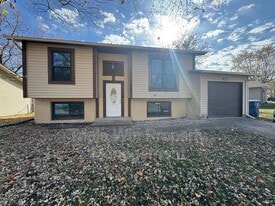 1464 Monopoly Dr in Florissant, MO - Building Photo