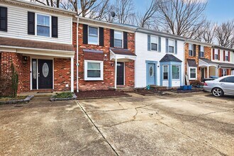 4613 Glanmire Dr in Virginia Beach, VA - Building Photo - Building Photo