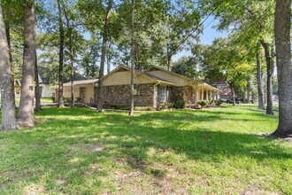41 Greentree Ln in Conroe, TX - Building Photo - Building Photo