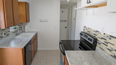 11301 110th Terrace in Largo, FL - Building Photo - Building Photo