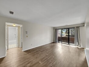 32 Shrewsbury Green Dr in Shrewsbury, MA - Building Photo - Building Photo