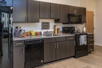 The Edge in Cleveland, OH - Foto de edificio - Interior Photo