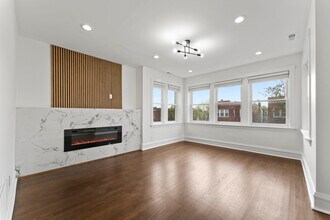 5304 W Cornelia Ave, Unit 2 in Chicago, IL - Foto de edificio - Building Photo