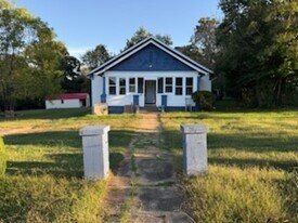 134 American Legion Blvd in Danville, VA - Building Photo