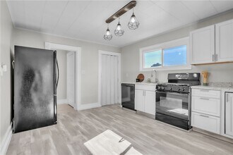 1229 McKee Rd in Crescent, PA - Building Photo - Building Photo