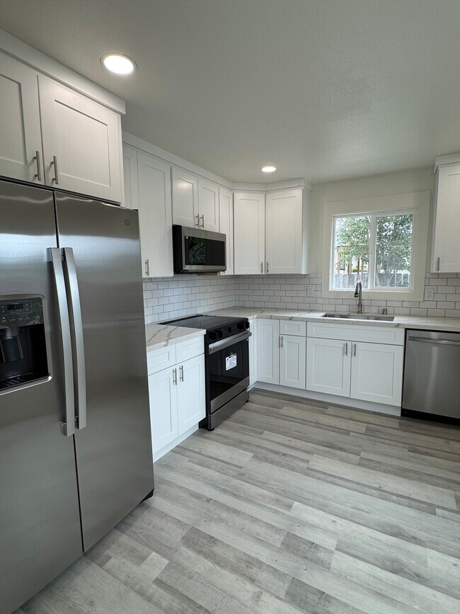 property at 21942 Arbor Ave