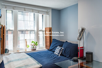 57 Pinckney St, Unit 1F in Boston, MA - Building Photo - Building Photo