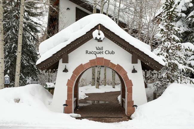 4620 Racquet Club Dr in Vail, CO - Building Photo - Building Photo