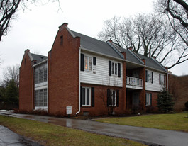 4334 W Bancroft St Apartments