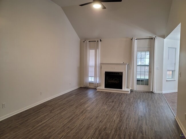 106 Lions Gate in Bonaire, GA - Building Photo - Building Photo