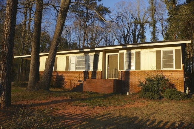 435 S Barnett Shoals Rd